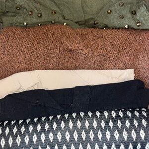 WOMEN'S  SMALL NEUTRAL CASUAL NOT SO MYSTERY BOX